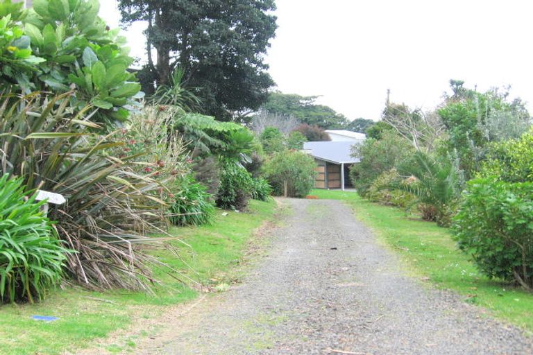 Photo of property in 34 Grierson Close, Hahei, Whitianga, 3591