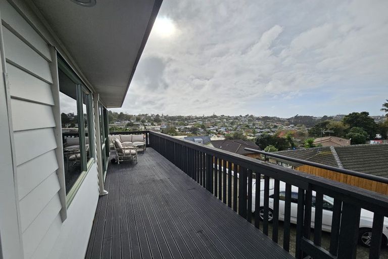 Photo of property in 24 Carillon Place, Massey, Auckland, 0614