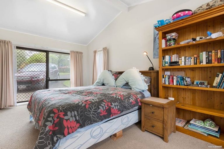 Photo of property in 15 Banksia Place, Goodwood Heights, Auckland, 2105