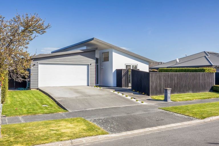 Photo of property in 22 Cole Porter Avenue, Mairehau, Christchurch, 8052