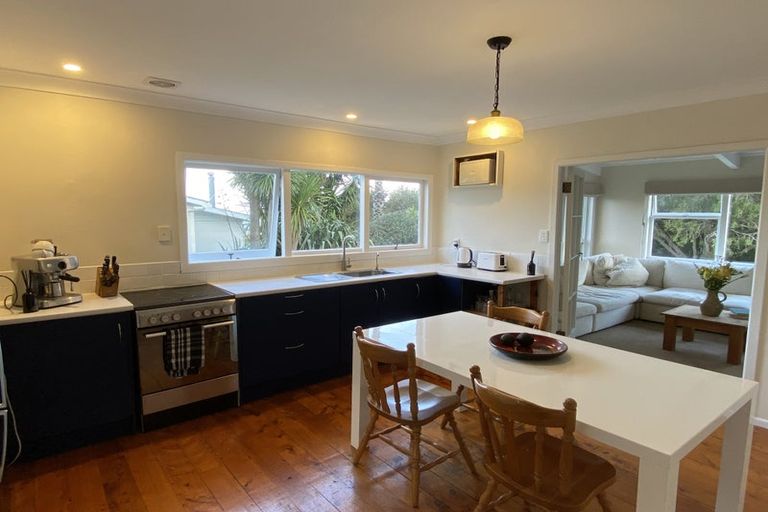 Photo of property in 38 Hauraki Road, Leigh, Warkworth, 0985