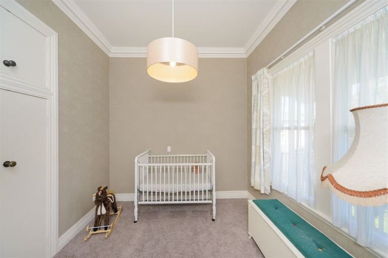 Photo of property in 17 Perrin Place, Kelvin Grove, Palmerston North, 4414