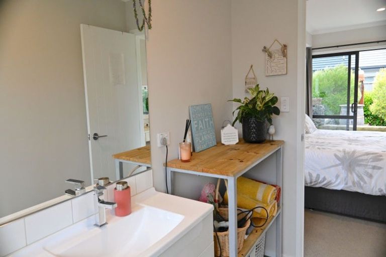 Photo of property in 3 Hurunui Drive, Te Awa, Napier, 4110