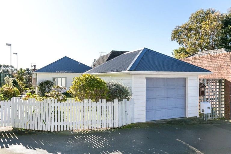 Photo of property in 9 Ludlam Street, Seatoun, Wellington, 6022