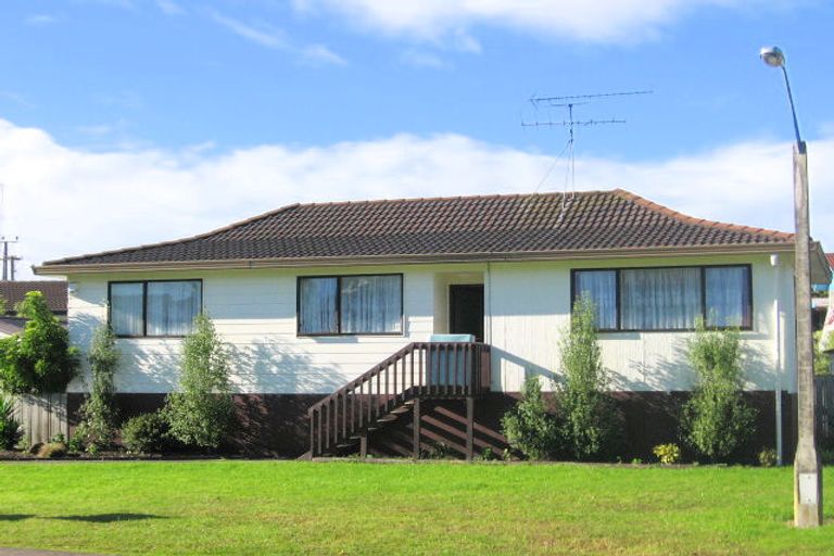 Photo of property in 105 Keegan Drive, Massey, Auckland, 0614