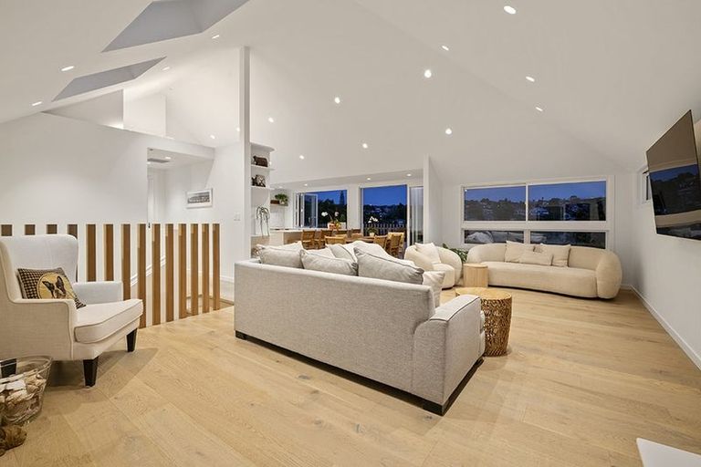 Photo of property in 2/37 Prospect Terrace, Milford, Auckland, 0620