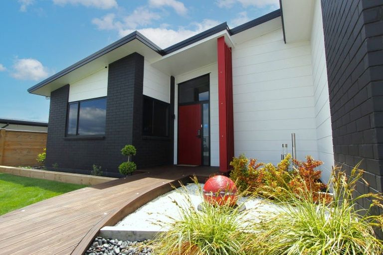 Photo of property in 5 Maunganamu Drive, Wharewaka, Taupo, 3330