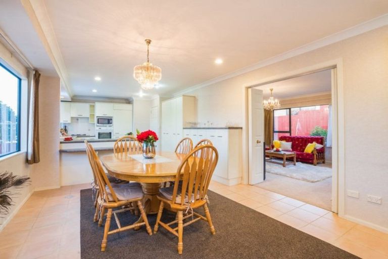 Photo of property in 7a Putini Road, Mangere Bridge, Auckland, 2022
