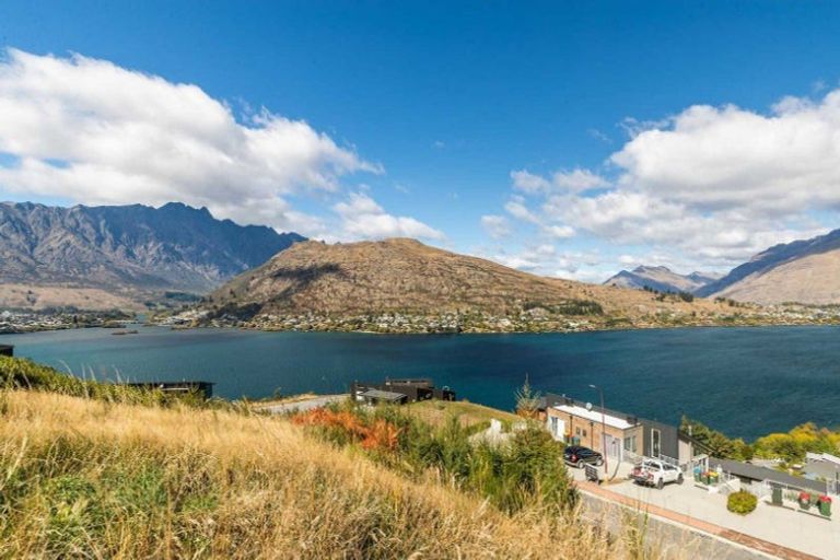 Photo of property in 10 Snowy Place, Frankton, 9300