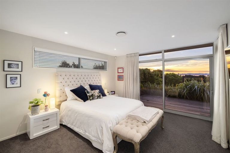 Photo of property in 2 Aglaia Place, Cracroft, Christchurch, 8022