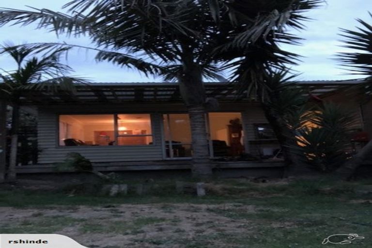 Photo of property in 1/4 Kaurilands Road, Titirangi, Auckland, 0604