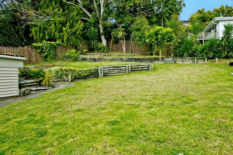 Photo of property in 22 Sequoia Place, Sunnynook, Auckland, 0620