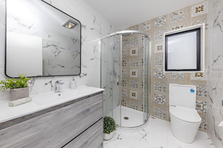 Photo of property in 4c Old Wairoa Road, Papakura, 2110