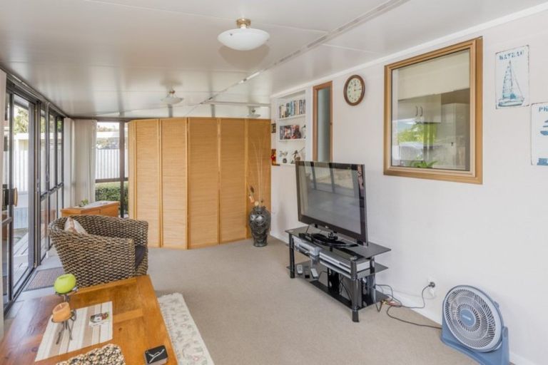 Photo of property in 44 Rimu Street, Levin, 5510