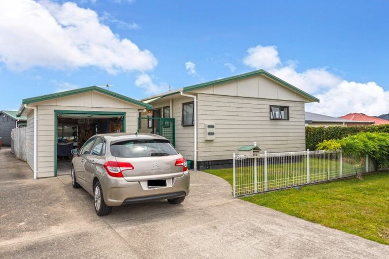 Photo of property in 311a Port Road, Whangamata, 3620