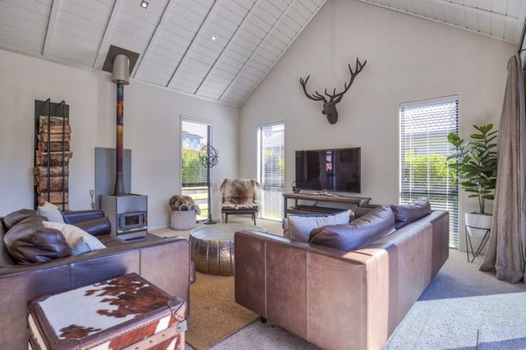 Photo of property in 2a Niger Street, Wanaka, 9305