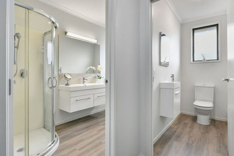 Photo of property in 98 Helenslee Road, Pokeno, 2472