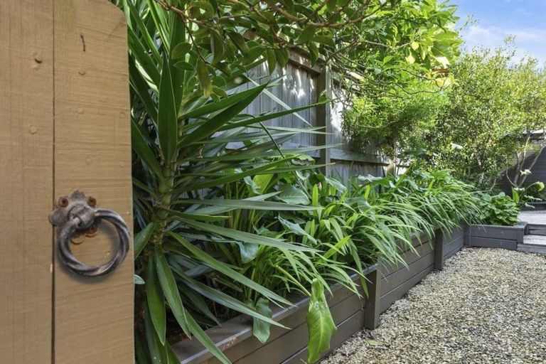 Photo of property in 1/130 Churchill Road, Rothesay Bay, Auckland, 0630