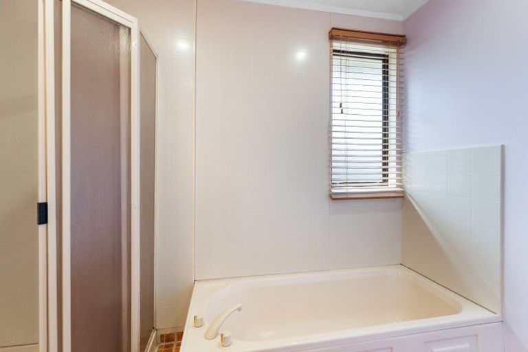 Photo of property in 28 Kiharoa Street, Otaki Beach, Otaki, 5512