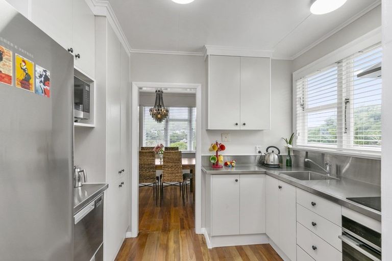 Photo of property in 12 Raroa Place, Pukerua Bay, 5026