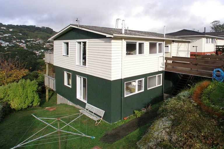 Photo of property in 41 Chartwell Drive, Crofton Downs, Wellington, 6035