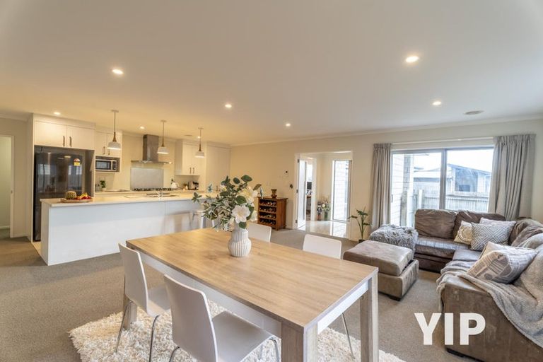 Photo of property in 6 Portmore Place, Grenada Village, Wellington, 6037