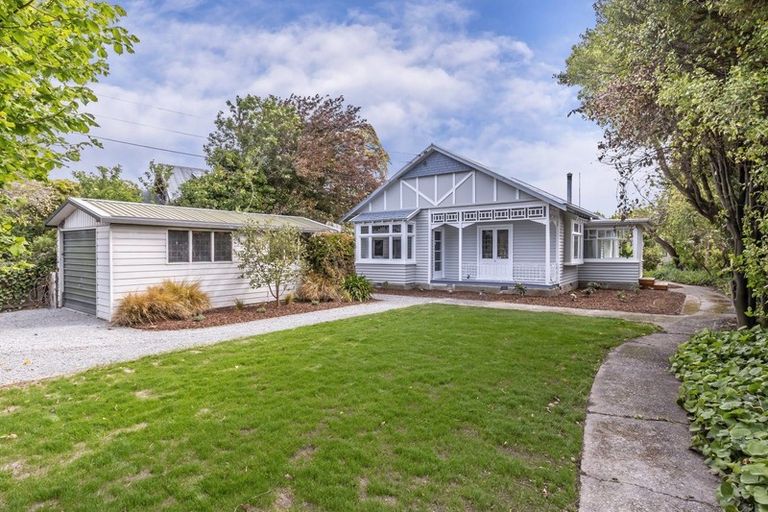 Photo of property in 77 Hawford Road, Opawa, Christchurch, 8023