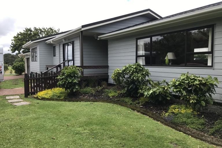 Photo of property in 12 Crampton Court, Orewa, 0931