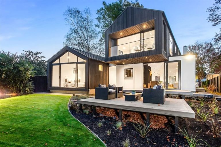 Photo of property in 1b Wood Lane, Fendalton, Christchurch, 8014