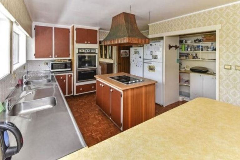 Photo of property in 2 Shepherds Road, Papakura, 2110