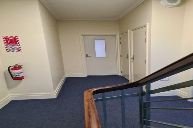 Photo of property in Fountain Court, 4/48 Oriental Parade, Oriental Bay, Wellington, 6011