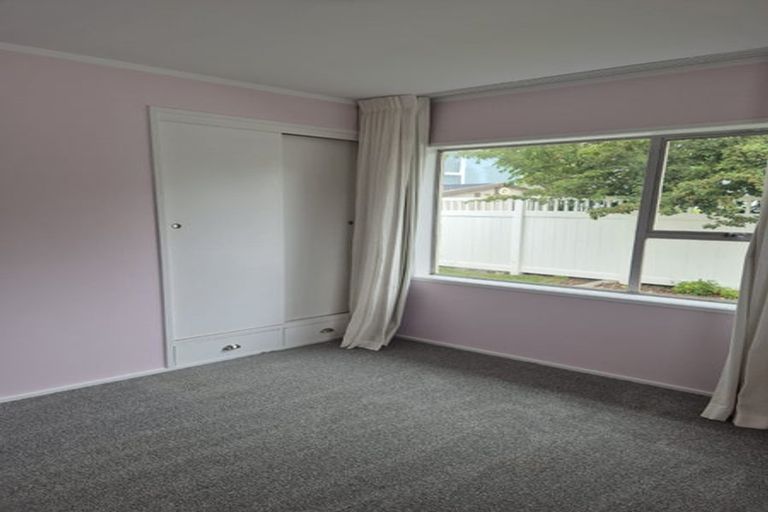 Photo of property in 2/6 Hemsway Place, Sunnyhills, Auckland, 2010