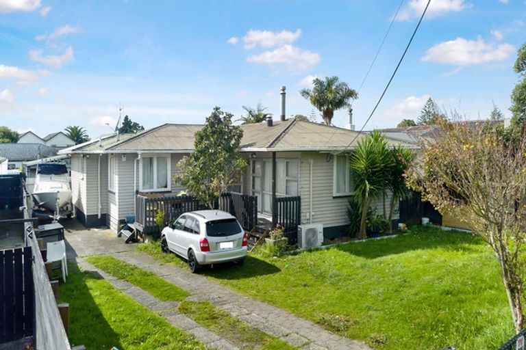 Photo of property in 109 Swanson Road, Henderson, Auckland, 0610