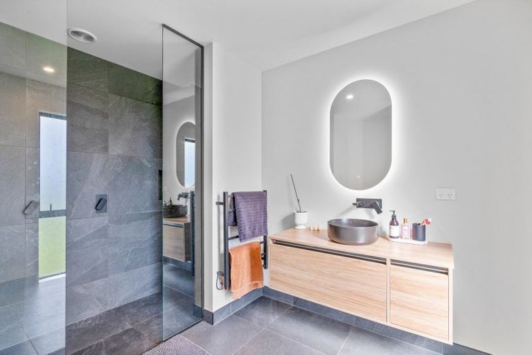 Photo of property in 16 Chatham Rise, Seaward Bush, Invercargill, 9812