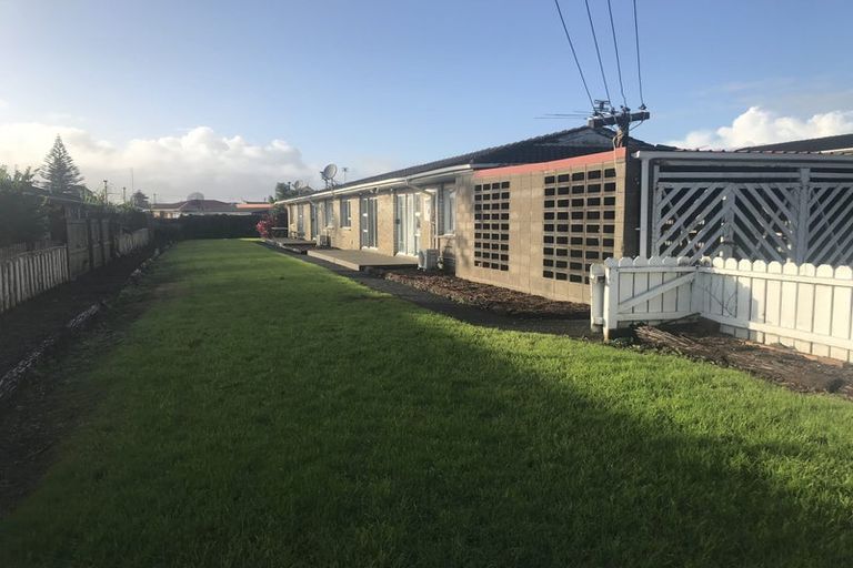 Photo of property in 12 Margaret Road, Papatoetoe, Auckland, 2025