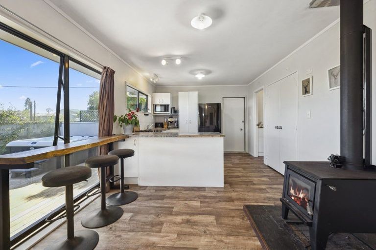 Photo of property in 34 Robinson Avenue, Holdens Bay, Rotorua, 3010