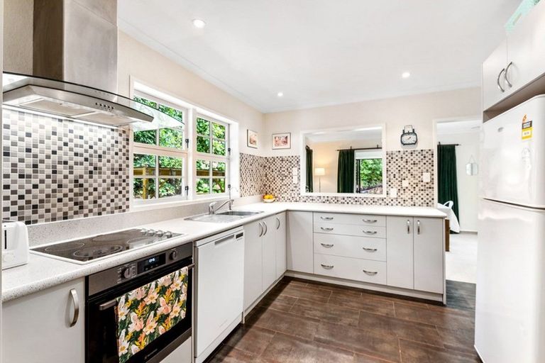 Photo of property in 24 Avian Road, Blue Mountains, Upper Hutt, 5371