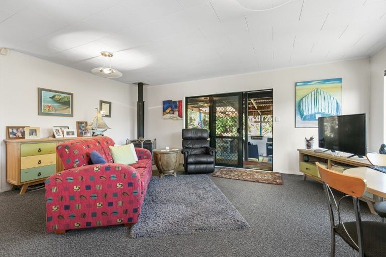 Photo of property in 182 Muhunoa West Road, Ohau, Levin, 5570