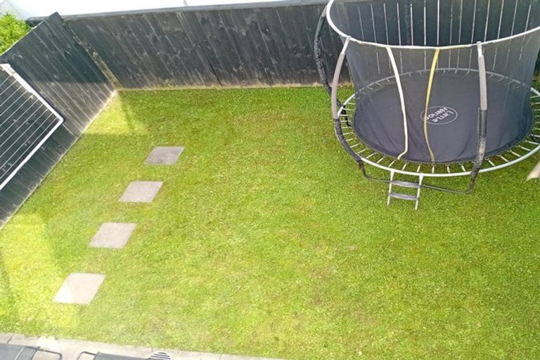 Photo of property in 18 Frank Gill Road, Hobsonville, Auckland, 0616