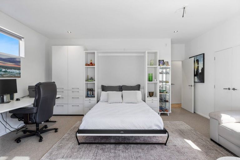 Photo of property in 40a Matakatia Parade, Matakatia, Whangaparaoa, 0930