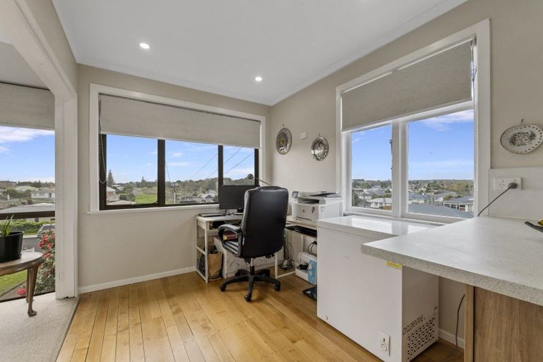 Photo of property in 75 Mould Street, Waitara, 4320