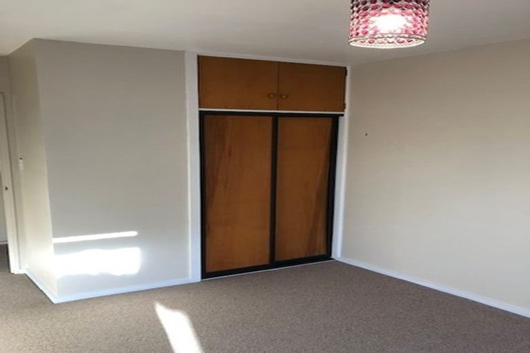 Photo of property in 2/22 Searells Road, Strowan, Christchurch, 8052