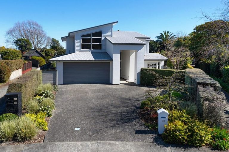 Photo of property in 19 Hurunui Street, Waikanae, 5036