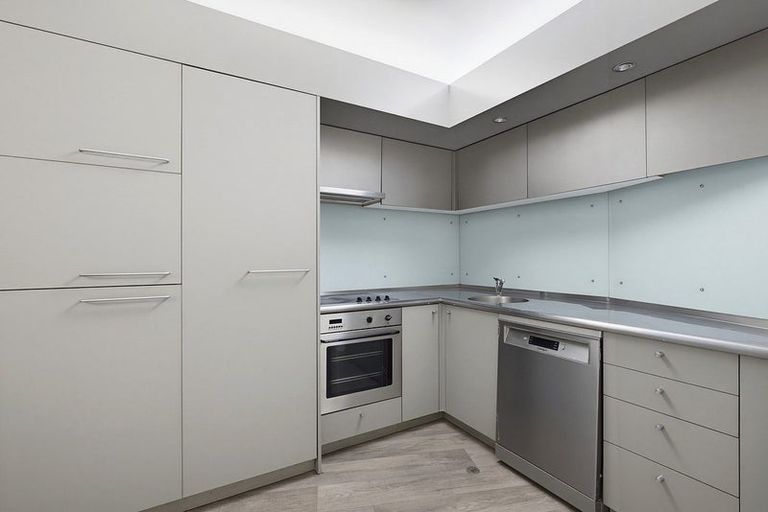 Photo of property in Gerondis Bldg Apartments, 201/60 Willis Street, Wellington Central, Wellington, 6011