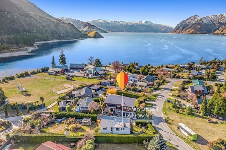 Photo of property in 19 Parry Crescent, Lake Hawea, Wanaka, 9382