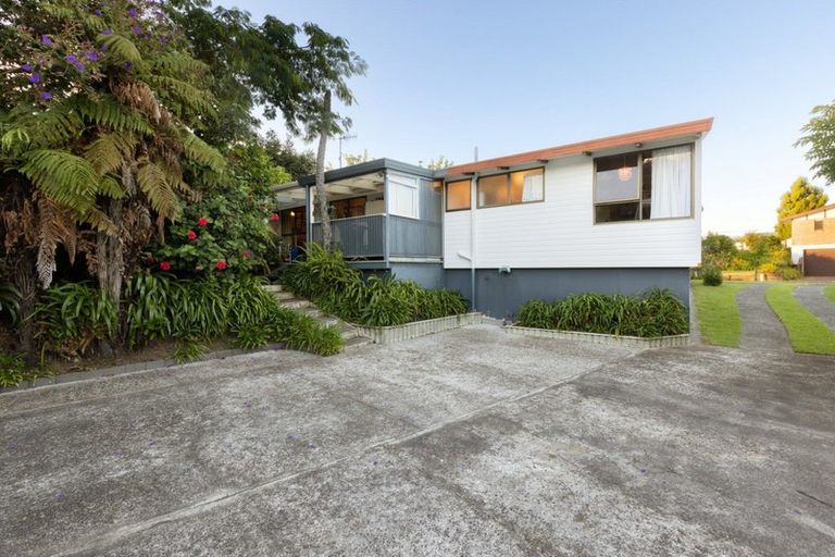Photo of property in 24 Langstone Street, Welcome Bay, Tauranga, 3112