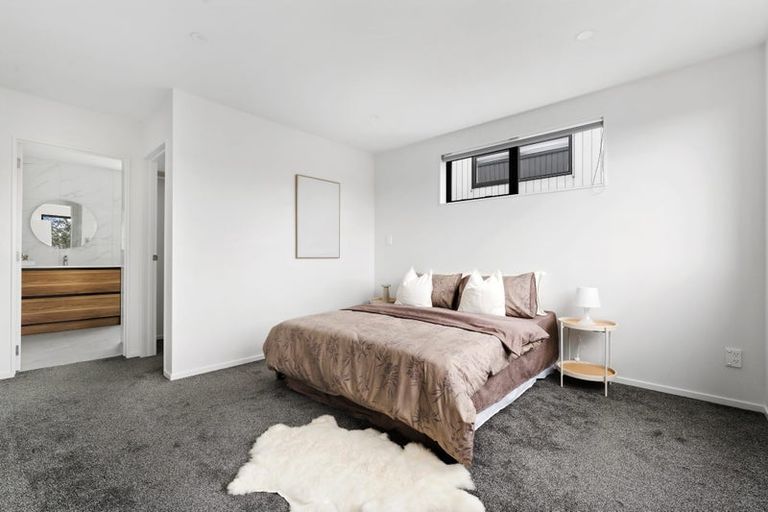 Photo of property in 22d Aorangi Place, Birkenhead, Auckland, 0626