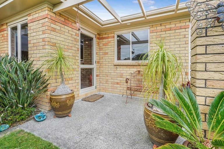 Photo of property in 24 Sovereign Isle Lane, Rototuna, Hamilton, 3210