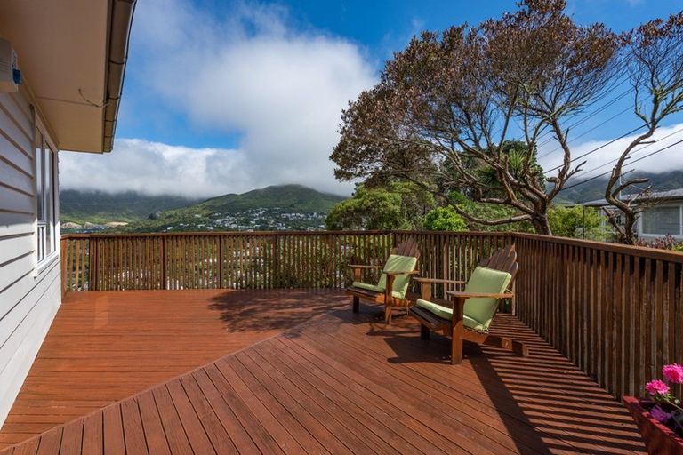 Photo of property in 2 Ambala Way, Ngaio, Wellington, 6035