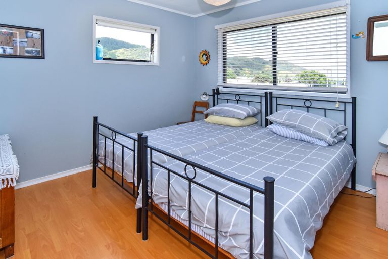 Photo of property in 38 Cordyline Road, Port Waikato, Tuakau, 2695